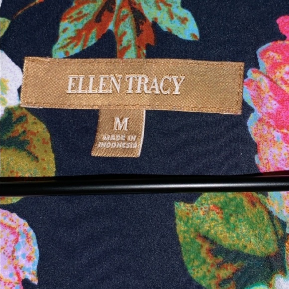 Ellen Tracy Floral print blouse in navy. - Picture 2 of 4